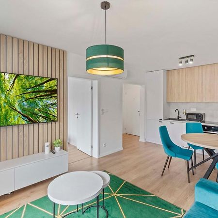 Lam Green - Ac -Balcony Bratislava Luaran gambar