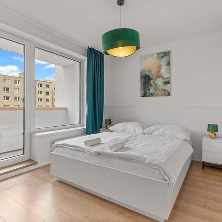 Lam Green - Ac -Balcony Bratislava Luaran gambar