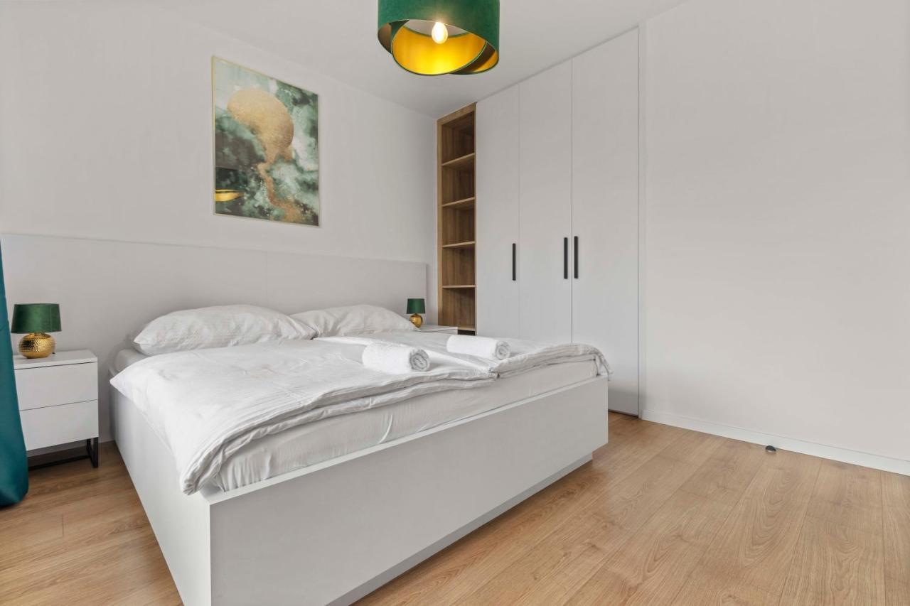 Lam Green - Ac -Balcony Bratislava Luaran gambar