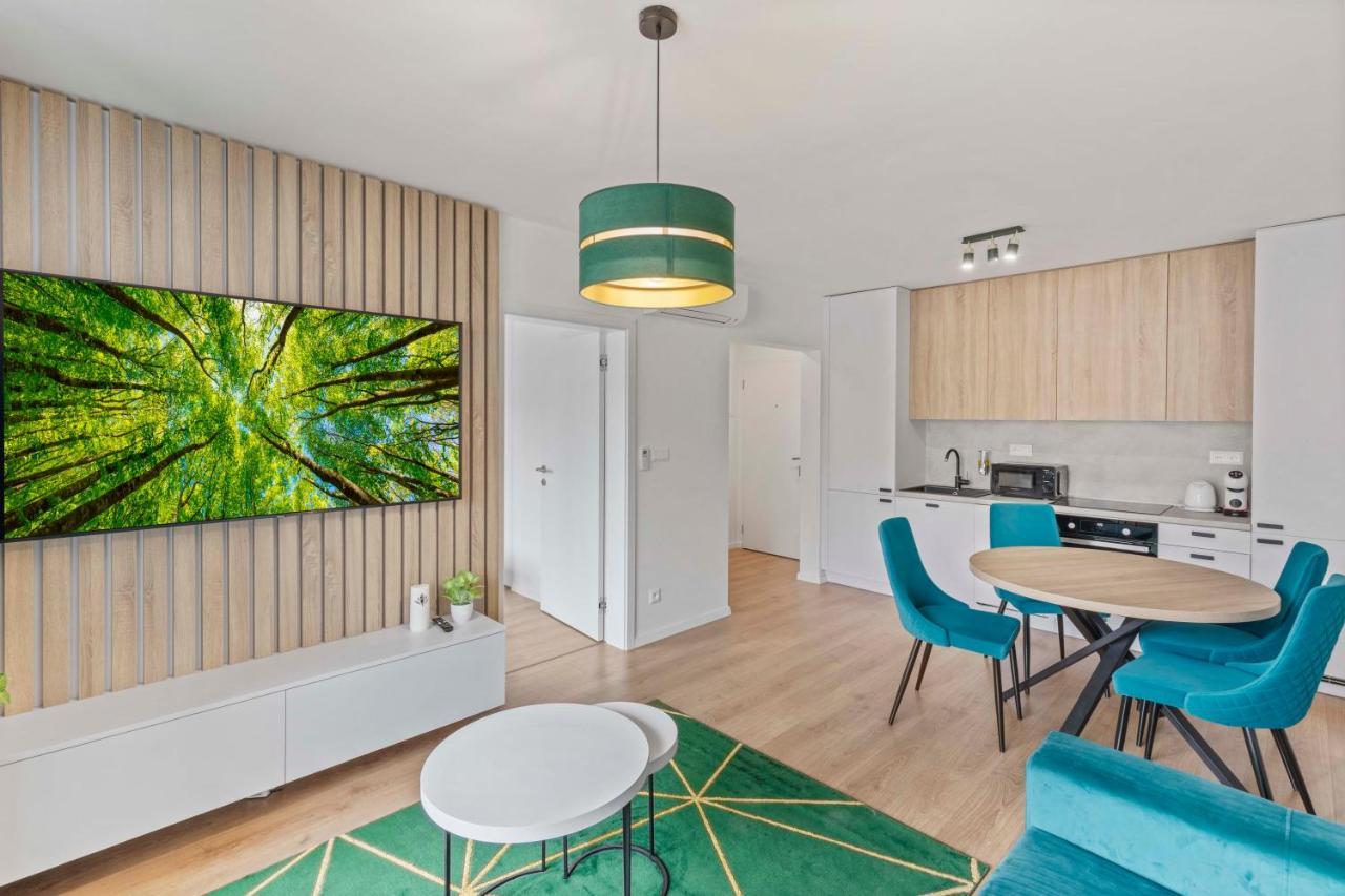 Lam Green - Ac -Balcony Bratislava Luaran gambar