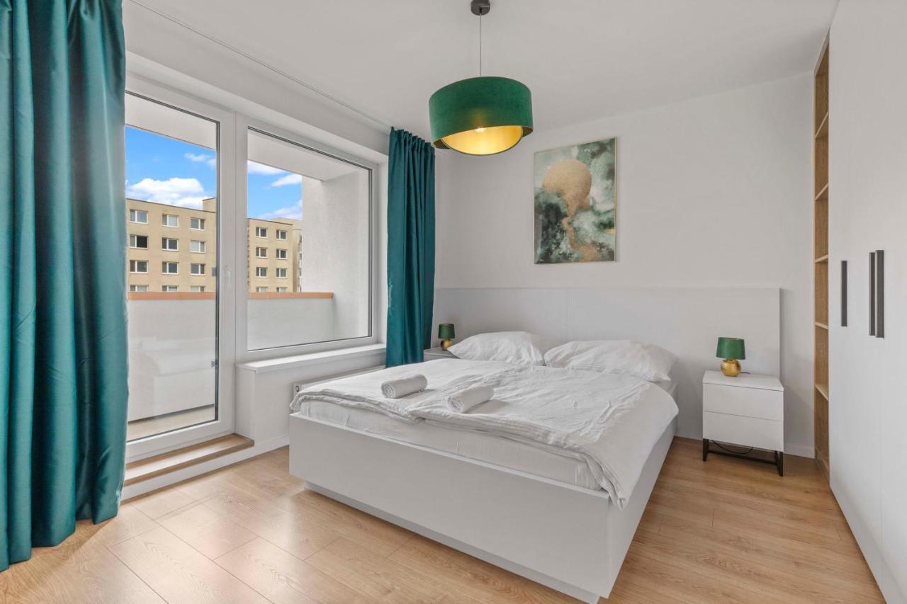Lam Green - Ac -Balcony Bratislava Luaran gambar