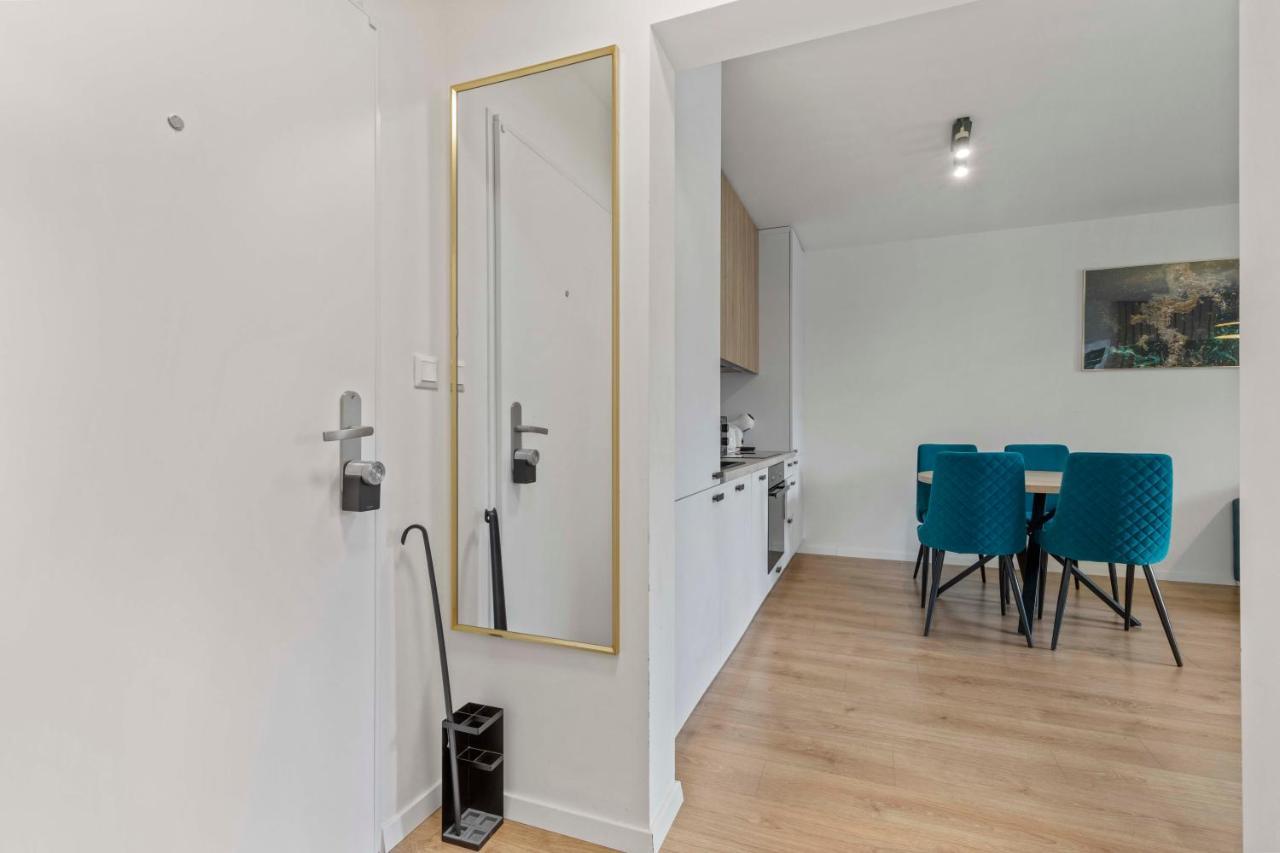 Lam Green - Ac -Balcony Bratislava Luaran gambar
